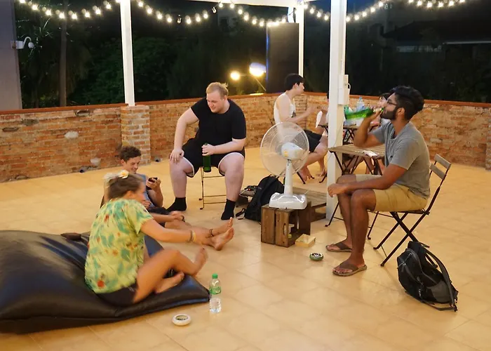 Krit Hostel *